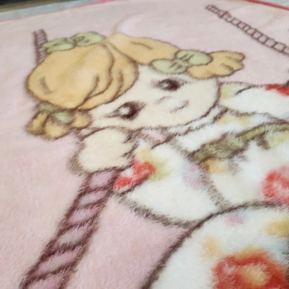 Vintage Precious Moments‎ Girl on Swing Pink Plush Blanket *Read